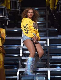 Beyonce saat tampil di Coachella.