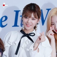 Penampilan cantik dan tubuh indah dimiliki oleh Jeongyeon Twice. Saat Jeongyeon muncul di Hello Konselor KBS, pembawa acara bertanya apakah ada yang tidak ia sukai dari tubuhnya. Jeongyeon pun mengaku bahwa ia pikir tanganyya tidak cantik, bahkan keriput. Foto: Istimewa