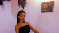 Lewat Instagram pribadinya, georginagio, Georgina sering memposting banyak foto jalan-jalan. Termasuk, saat dia sudah menetap bersama Cristiano Ronaldo di Turin, Italia (georginagio/Instagram)
