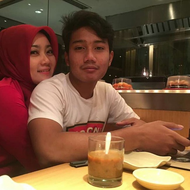 Atalia sendiri pastinya merasa berat untuk bisa menerima kenyataan pahit anak yang dicintainya hilang dan tak kunjung ditemukan. Walaupun demikian istri Ridwan Kamil itu berusaha tetap tegar menerima kepergian Eril. Foto: Instagram