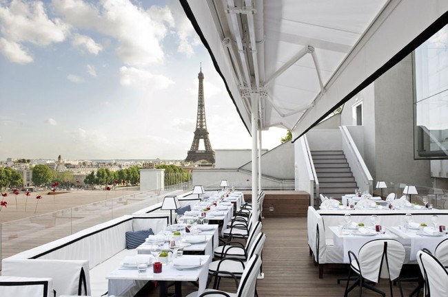 Romantisnya Makan di 5 Restoran dengan View Paling Cantik di Paris