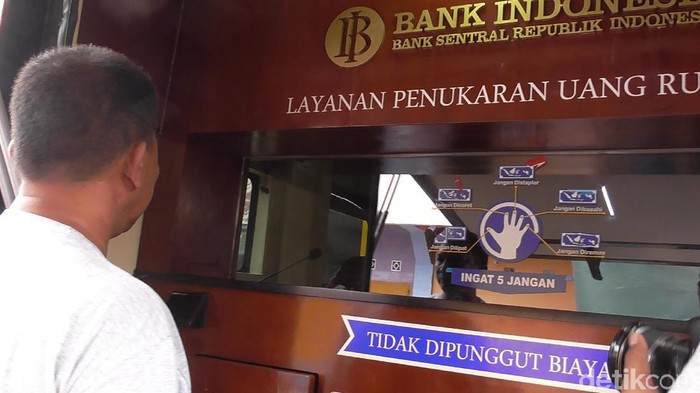 Mobil kas keliling Bank Indonesia