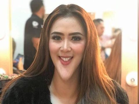 Heboh Artis Edit Foto Dagu Lancip, Netizen Sebut untuk Sindir Roy Kiyoshi