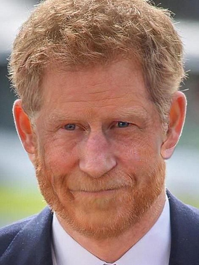 Pangeran Harry, akan terlihat seperti ini ketika sudah berusia 60 tahun. Masih terlihat sama seperti sekarang atau berbeda jauh? Teknologi ini mampu menganalisa tanda-tanda penuaan yang umumnya paling terlihat pada kerutan di sudut mata dan kulit yang makin berkerut. Foto: Dok. Daily Mail
