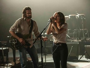 A Star Is Born: Melodrama yang Membius
