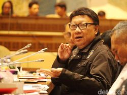 Tjahjo dan DPR Bahas Anggaran Kemendagri