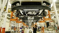 New MINI Countryman merupakan kendaraan segmen kompak premium satu-satunya yang dirakit secara lokal di Indonesia saat ini.