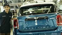 Pada batch pertama ini, BMW Group Production Network 2 oleh PT Gaya Motor telah merakit seidaknya 24 model New MINI Cooper Countrymean dan 24 New Mini Cooper S Countryman Sports.