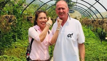 Woranan angkat bicara setelah sang kekasih dituding oleh CEO SpaceX dan Tesla, Elon Musk, bahwa Vern Unsworth telah memperkosa anak di bawah umur. (Foto: Daily Mail)