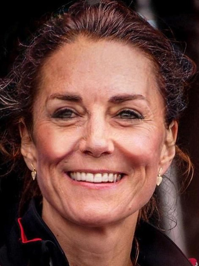 Kate Middleton di usia tua diprediksi terlihat seperti ini. Dr. De Silva mengatakan ketika berusia 61 tahun, Kate akan terlihat sedikit lebih tua dibandingkan Meghan Markle. Hal itu disebabkan saat masih muda, Kate kerap pesta-pesta sampai malam dan merokok, sehingga penuaan pun lebih cepat terjadi. Foto: Dok. Daily Mail