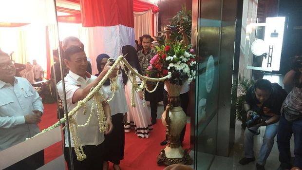 Wiranto meresmikan Gedung LPSK baru.