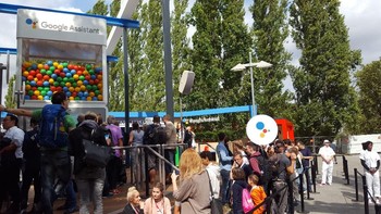 Ia menghadirkan wahana permainan, dan pesertanya berkesempatan membawa pulang perangkat Google Home. Foto: Muhamad Imron Rosyadi/detikINET
