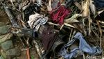Foto: Ritual Lempar Celana Dalam yang Aneh di Ciamis