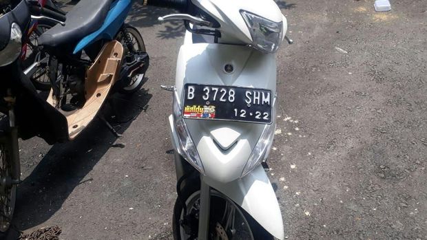 Sepeda motor pelaku.