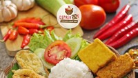 Selain Ruben Onsu, artis Shandy Aulia juga mencoba peruntungan lewat usaha kuliner ayam geprek. Kedainya yang bernama Geprek Say by Shandy Aulia ini bisa bikin gagal diet. Foto: Instagram