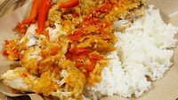 Warung geprek Mas Eko ini ada di beberapa lokasi seperti Serpong dan Duri Kosambi. Di sini ada ayam geprek gurih dengan level kepedasan yang bisa dipilih. Selain ayam, ada juga tahu, tempe, jamur crispy hingga samyang geprek. foto : instagram @geprekmaseko