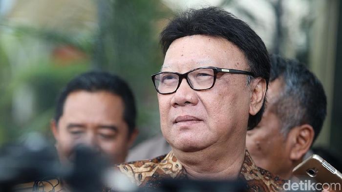 Tjahjo Kumolo Tjahjo Kumolo
