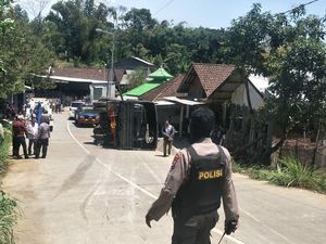 Truk Brimob Muat 25 Personel Terguling, 1 Anggota Tewas