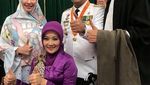 Mesranya Kartika Putri dan Habib Usman, Gandengan Terus!