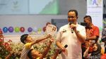Momen Saat Anies Baswedan Bermain Komidi Putar Bersama Anak-anak