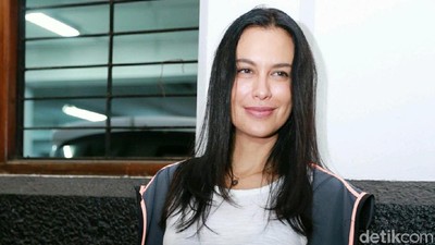 Sophia Latjuba Blak-blakan Soal Akhir Cintanya dengan Ariel