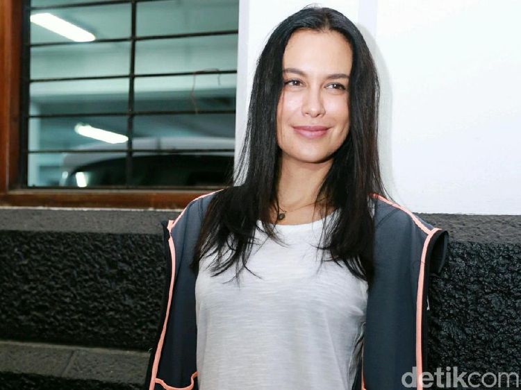 Sophia Latjuba Blak-blakan Soal Akhir Cintanya dengan Ariel