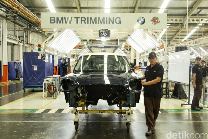 BMW Group menambahkan deretan mobilnya yang dirakit secara lokal yaitu MINI Cooper. Meskipun dirakit lokal, kualitasnya tak kalah dengan buatan Inggris.