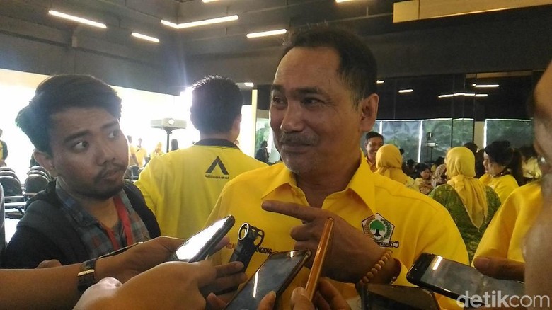 Gojo: Hashtag 2019GantiPresiden Tak Pengaruhi Elektabilitas Jokowi Gojo: Hashtag 2019GantiPresiden Tak Pengaruhi Elektabilitas Jokowi