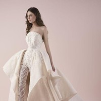 Serupa dengan pilihan sebelumnya, jumsuit ini juga hadir dengan aksen yang membuatnya serupa ballgown. Foto: Pinterest