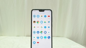 Ponsel ini mulai dijual sejarga Rp 3,399 juta. (Foto: detikINET/Adi Fida Rahman)