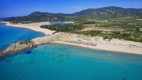 Kawasan pantai berpasir putih yang tenang dan bersih (Visit Sardinia/Facebook)