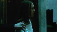 Irine yang masih dalam pelatihan itupun menjadi sasaran teror dari Valak. Dok. Warner Bros