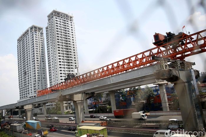 Pembangunan Jalan Tol Jakarta-Cikampek Elevated Dikebut