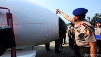 PT Dirgantara Indonesia  (PTDI) menyerahkan pesawat angkut medium CN295 pesanan Kepolisian Republik Indonesia (Polri), Jumat (7/9).