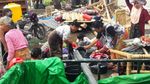 TNI Bantu Kesulitan Air Bersih Warga Lombok