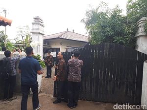 Sebelum Umumkan Ketua Timses, Jokowi Temui Istri Gus Dur