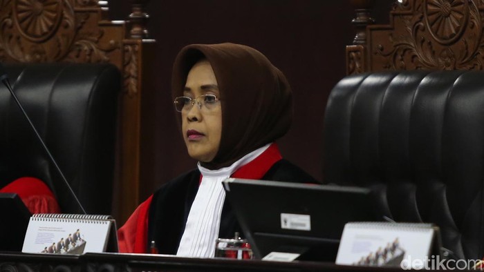 Enny Nurbaningsih