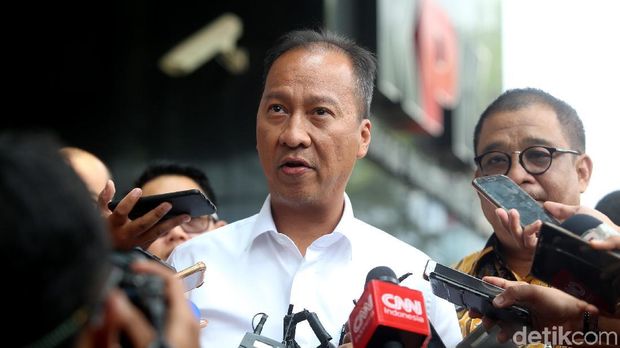 Agus Gumiwang Kartasasmita 