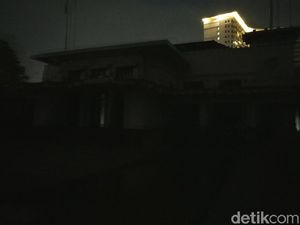 Aliran Listrik Mati, Balai Kota Bandung Gelap Gulita