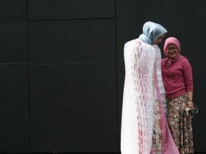 Perempuan Lampung Baru Jadi Desainer Australia di Usia 50 Tahun