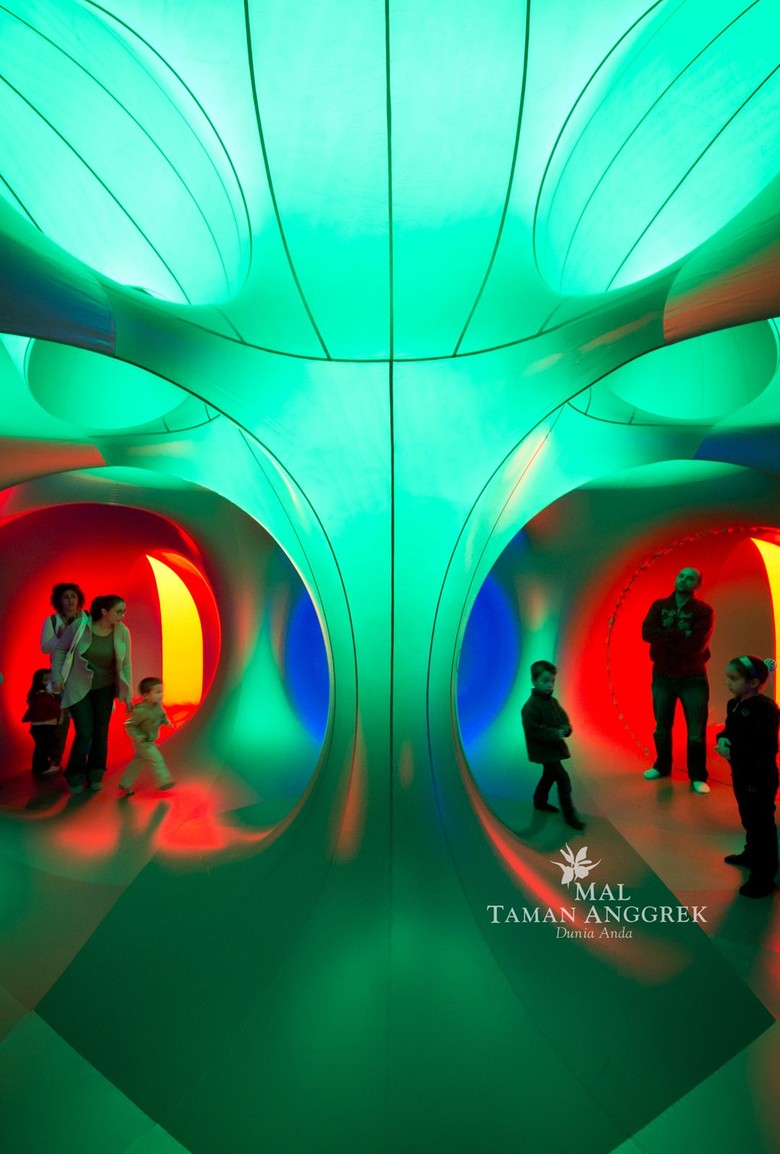 Trilumin by Architecs of Air Pertama Kalinya Ada di Indonesia Foto: Mal Taman Anggrek Trilumin by Architecs of Air Pertama Kalinya Ada di Indonesia Foto: Mal Taman Anggrek