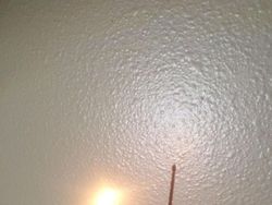 Potret Bayangan yang Bikin Mata Melihat Berkali-kali