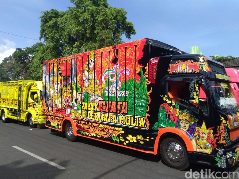 Ratusan Mini Transformers Adu Ganteng di  Yogyakarta 