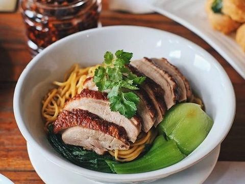 Yuk, Makan Siang dengan Bebek Peking Spesial di 5 Restoran Ini