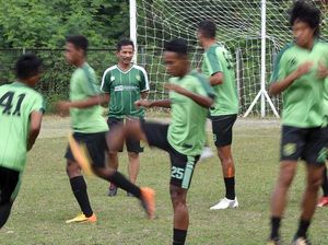 Persebaya Vs Persib: Rekor Bagus Djajang Nurjaman Lawan Maung Bandung