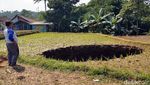 Penampakan Lubang Misterius di Sukabumi