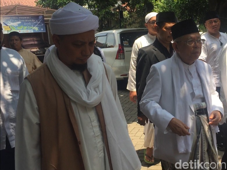 Ditemui Maruf Amin, Arifin Ilham: Tak Bicara Pilpres Tapi Poligami Ditemui Maruf Amin, Arifin Ilham: Tak Bicara Pilpres Tapi Poligami