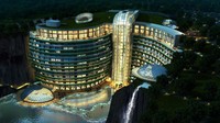 Dibangun oleh perusahaan Inggris, Atkins, kontraktor yang ada di belakang berdirinya Burj Al Arab Hotel di Dubai. Perusahaan ini membutuhkan 5.000 orang untuk menyelesaikannya (Dok. InterContinental Shanghai Wonderland)