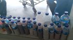 Foto: Botol Berisi Pasir Pantai yang Disita di Bandara Komodo