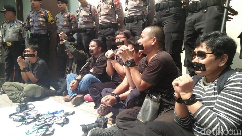 Wartawan Demo Kedubes Myanmar, Desak Wa Lone-Kyaw Soe Oo Dibebaskan Wartawan Demo Kedubes Myanmar, Desak Wa Lone-Kyaw Soe Oo Dibebaskan